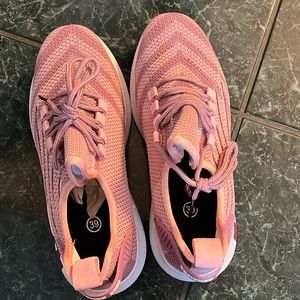 Womens steel toe shoes